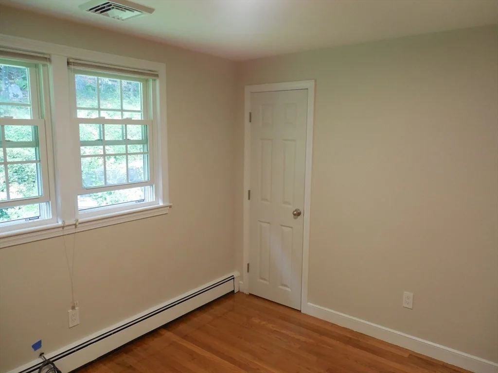 3 bed, 2 bath apartment for rent at 166 Totten Pond Rd, Piety Corner — photo 15 of 29
