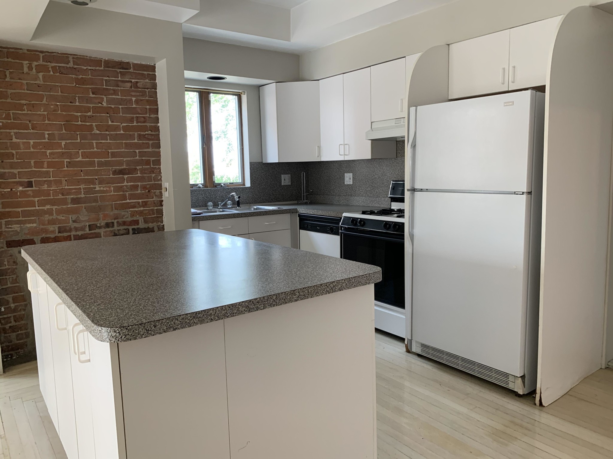 2 bed, 1 bath apartment for rent at 166 Webster St Unit 1, East Boston