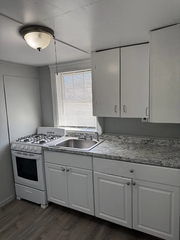 1 bed, 1 bath apartment for rent at 166 Winter St Unit 2F, Zip 01830 — photo 6 of 9