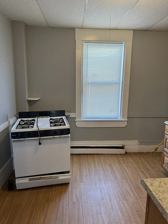 2 bed, 1 bath apartment for rent at 166 Winter St Unit 3F, Zip 01830 — photo 5 of 10