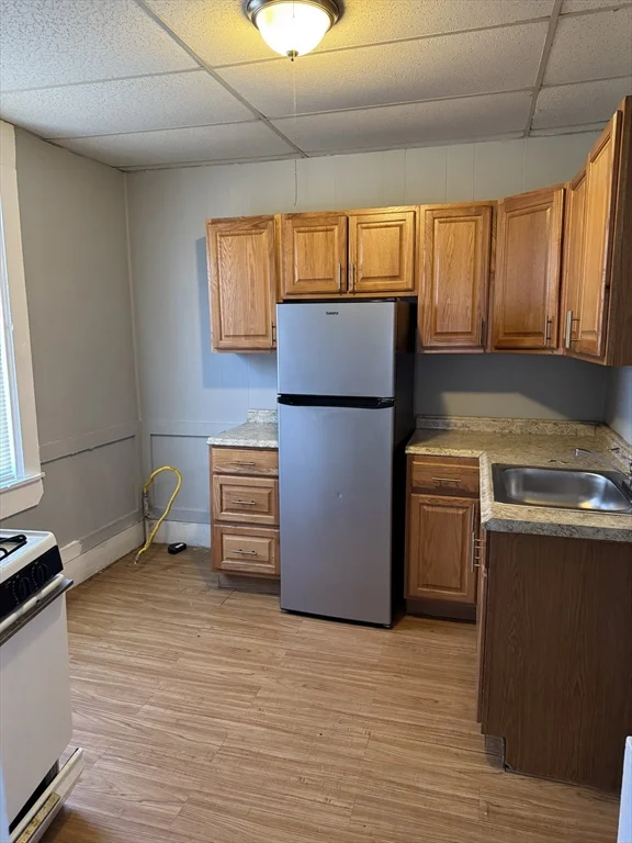 2 bed, 1 bath apartment for rent at 166 Winter St Unit 3F, Zip 01830 — photo 4 of 10