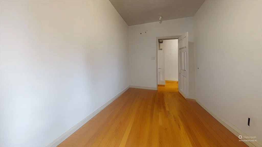 4 bed, 1 bath apartment for rent at 1661 Commonwealth Ave Unit 3, Brighton — photo 3 of 10