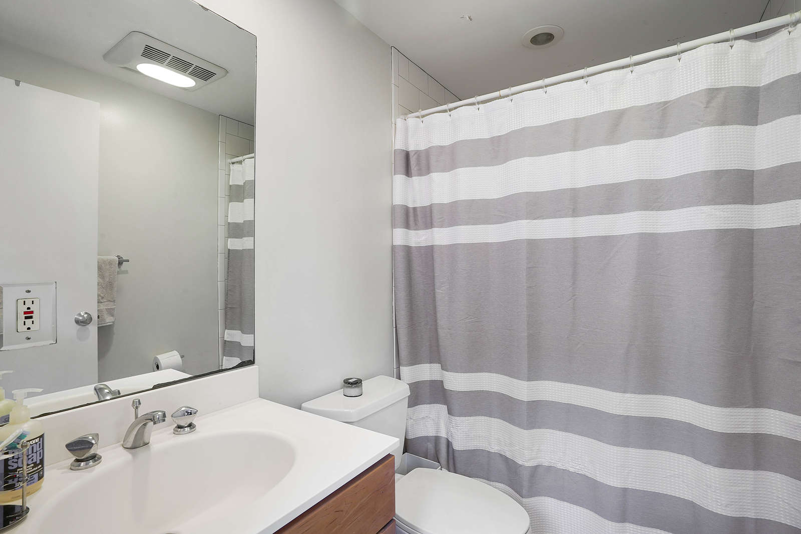 2 bed, 2 bath apartment for rent at 1661 Washington St Unit 201, South End — photo 11 of 19