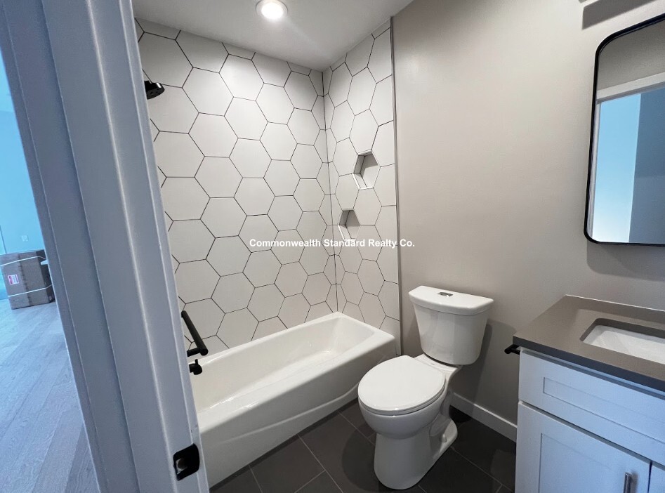 2 bed, 1 bath apartment for rent at 1661 Washington St Unit 306, South End — photo 12 of 19