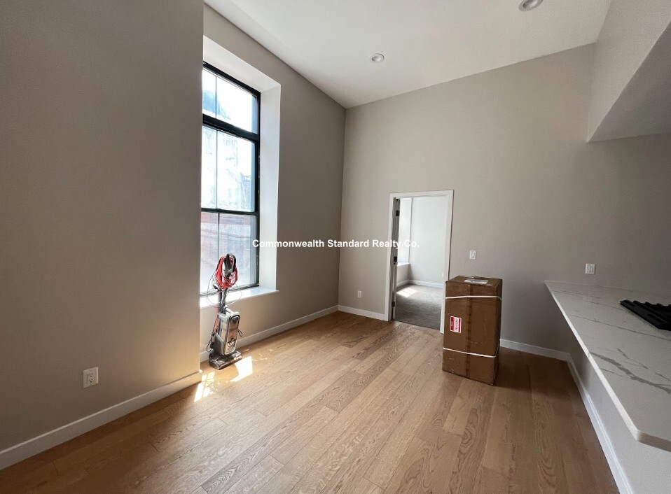 2 bed, 1 bath apartment for rent at 1661 Washington St Unit 306, South End — photo 3 of 19