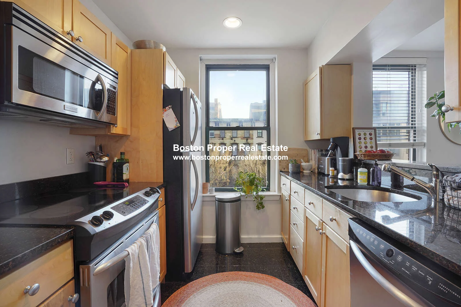 2 bed, 2 bath apartment for rent at 1661 Washington St Unit 401, South End — photo 15 of 17