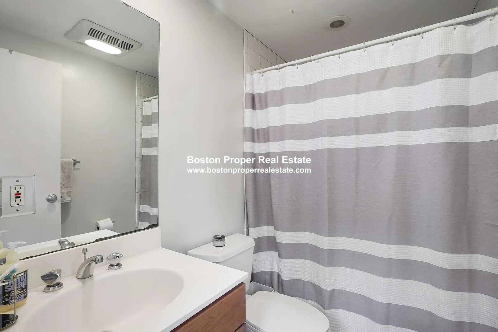 2 bed, 2 bath apartment for rent at 1661 Washington St Unit 401, South End — photo 9 of 17