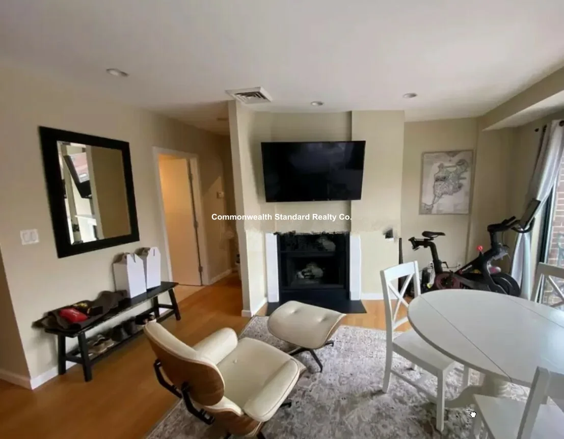 1 bed, 1 bath apartment for rent at 1661 Washington St Unit 502, South End — photo 4 of 20