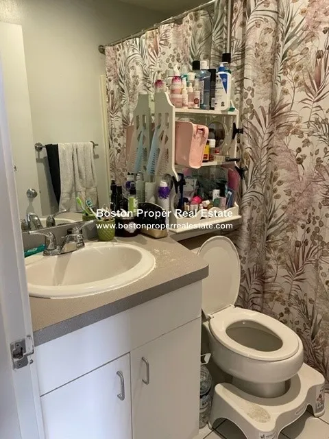 1 bed, 1 bath apartment for rent at 1661 Washington St Unit 602, South End — photo 12 of 15