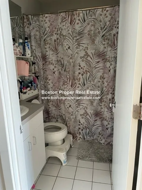 1 bed, 1 bath apartment for rent at 1661 Washington St Unit 602, South End — photo 11 of 15