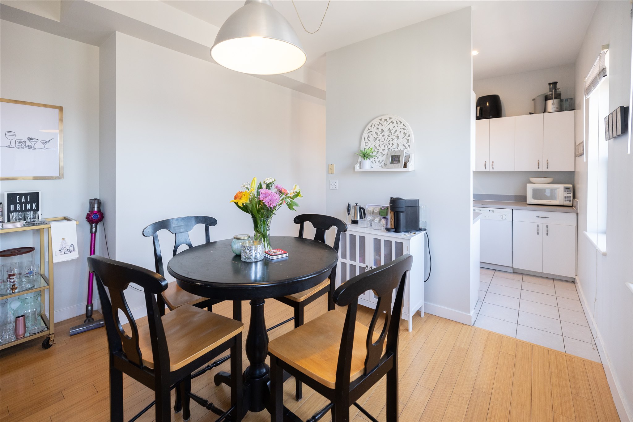 2 bed, 1 bath apartment for rent at 1661 Washington St Unit 605, South End — photo 2 of 40