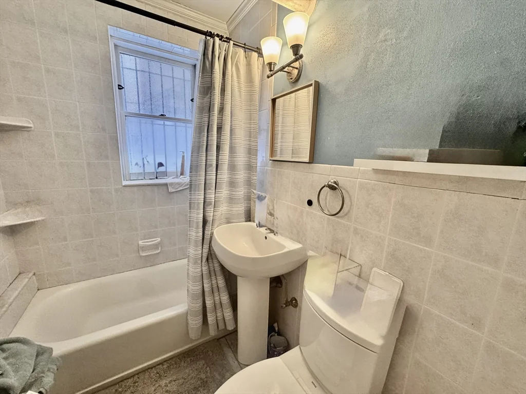 2 bed, 1 bath apartment for rent at 1662 Commonwealth Ave Unit 11, Brighton — photo 7 of 10