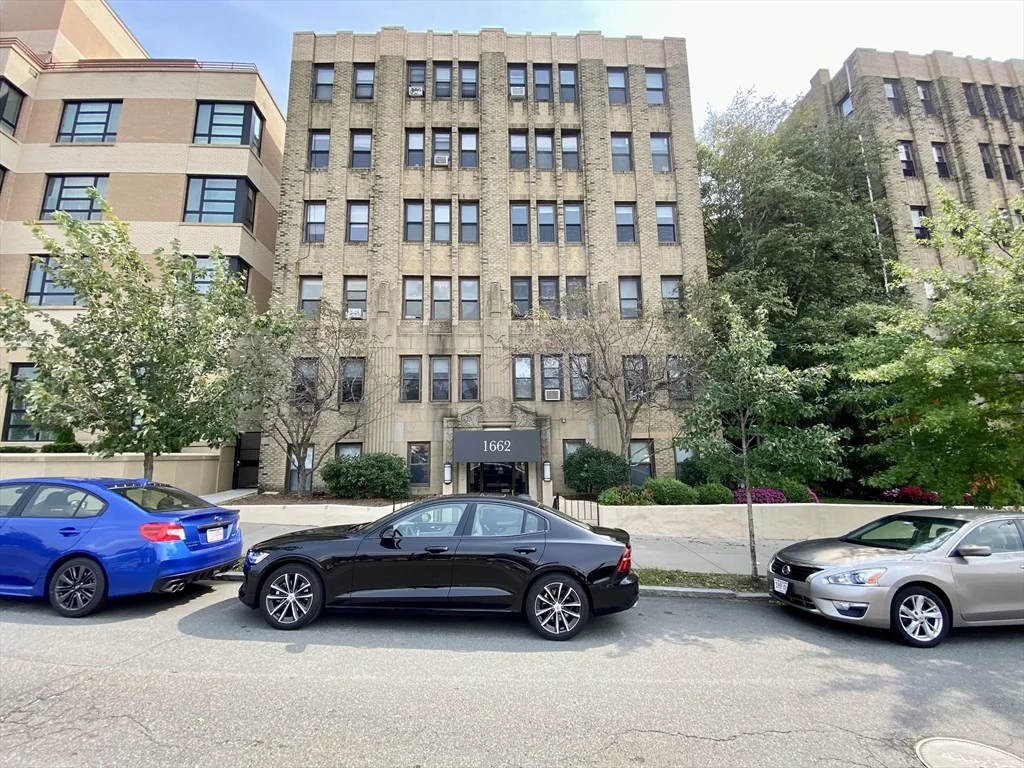 2 bed, 1 bath apartment for rent at 1662 Commonwealth Ave Unit 11, Brighton — photo 10 of 10