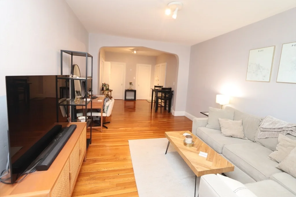 1 bed, 1 bath apartment for rent at 1662 Commonwealth Ave Unit 45, Brighton — photo 6 of 19