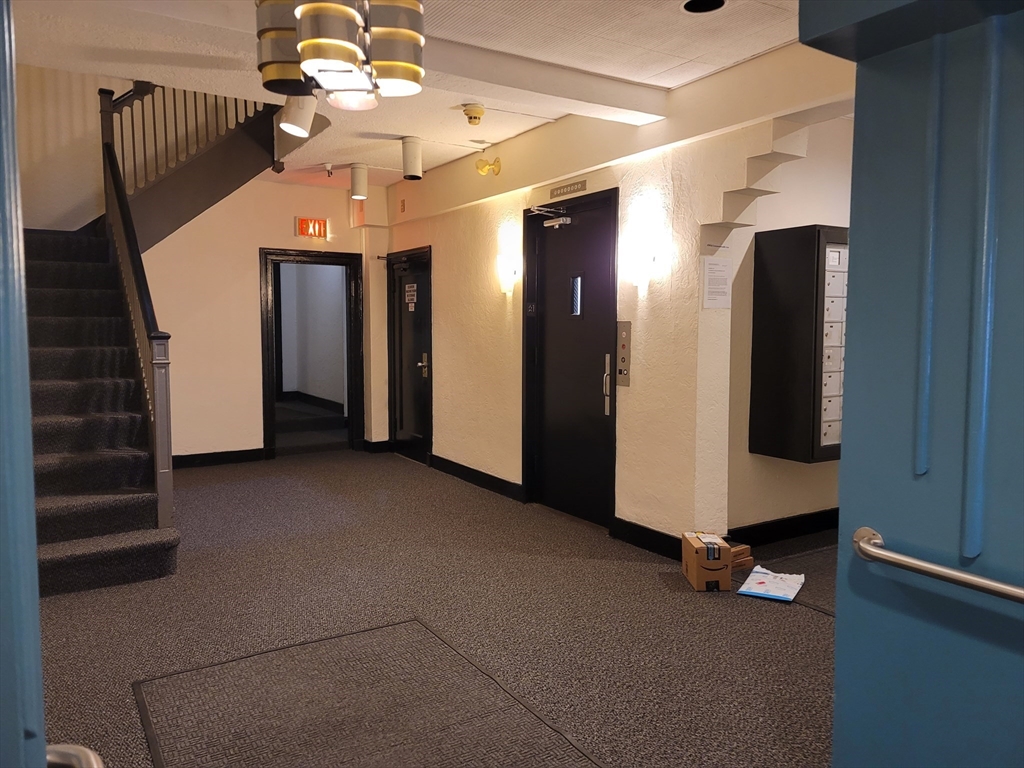 2 bed, 1 bath apartment for rent at 1662 Commonwealth Unit 21, Brighton — photo 6 of 6