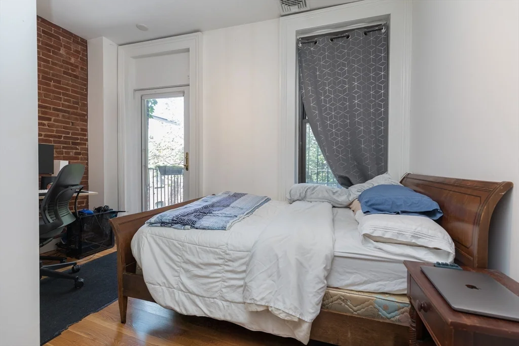 3 bed, 1 bath apartment for rent at 1662 Washington Unit 4, South End — photo 9 of 13