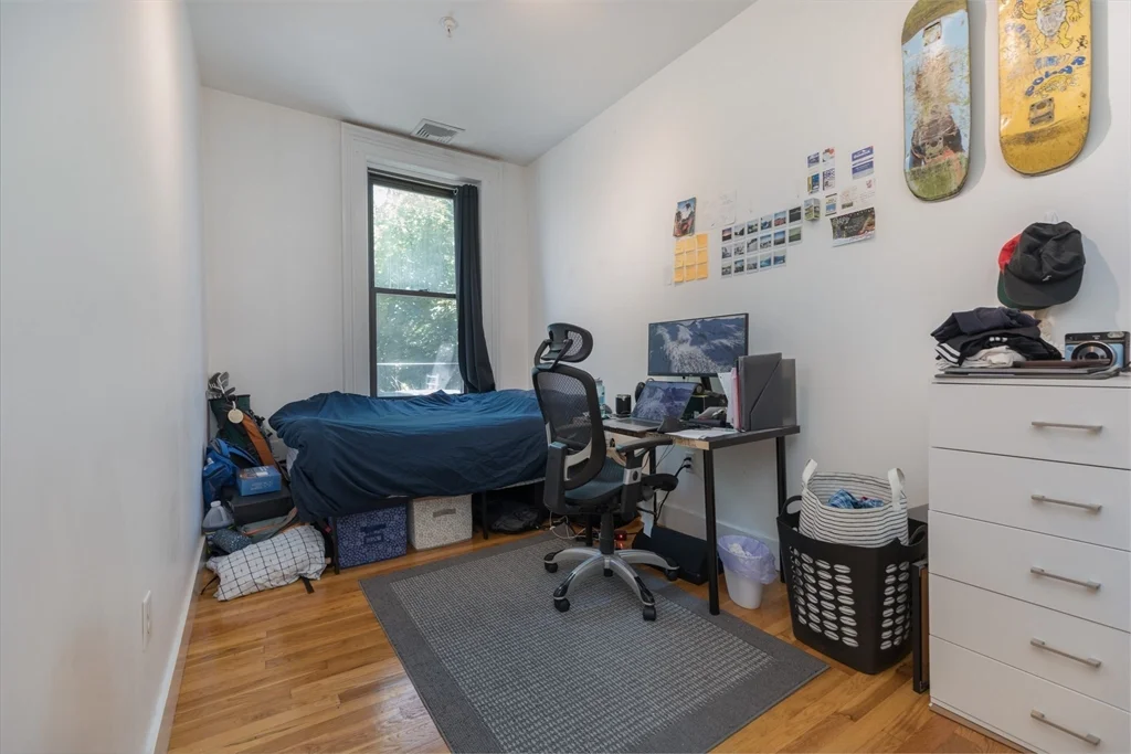 3 bed, 1 bath apartment for rent at 1662 Washington Unit 4, South End — photo 11 of 13