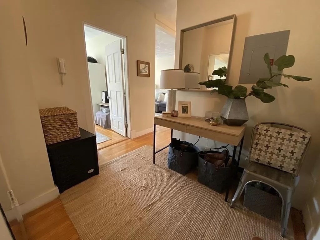 1 bed, 1 bath apartment for rent at 1665 Commonwealth Ave Unit 18, Brighton — photo 8 of 9