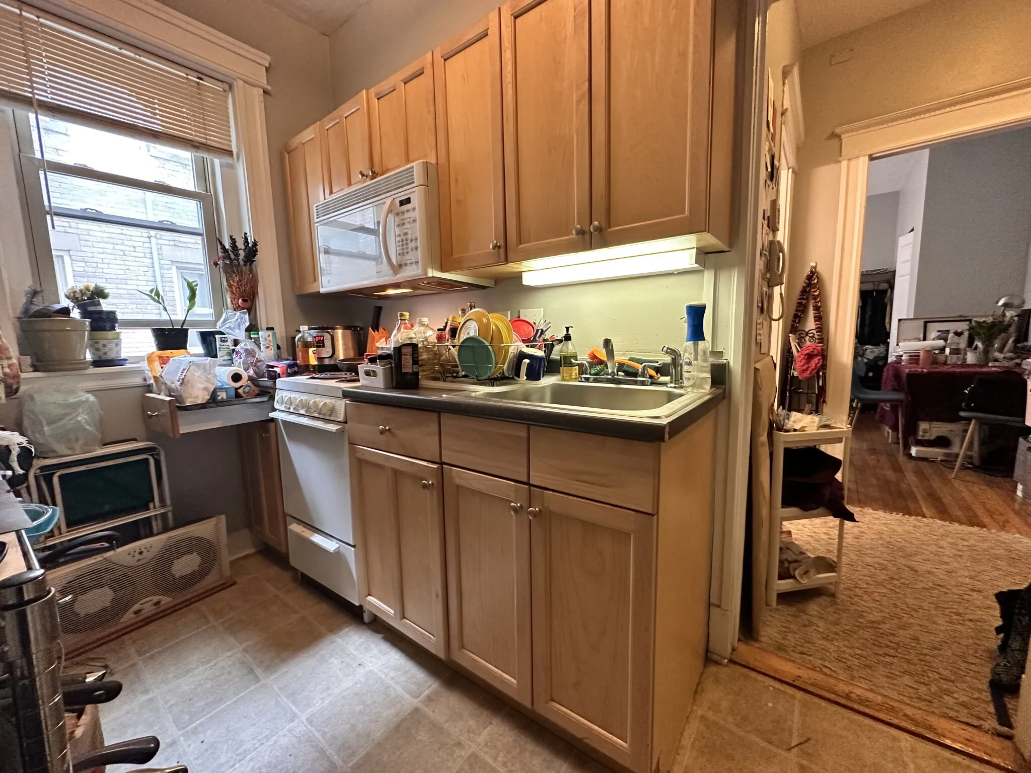 Studio bed, 1 bath apartment for rent at 1665 Commonwealth Ave Unit 5, Brighton — photo 3 of 7