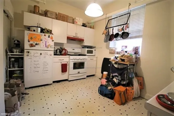 1 bed, 1 bath apartment for rent at 1666 Commonwealth Ave Unit 15, Brighton — photo 4 of 10