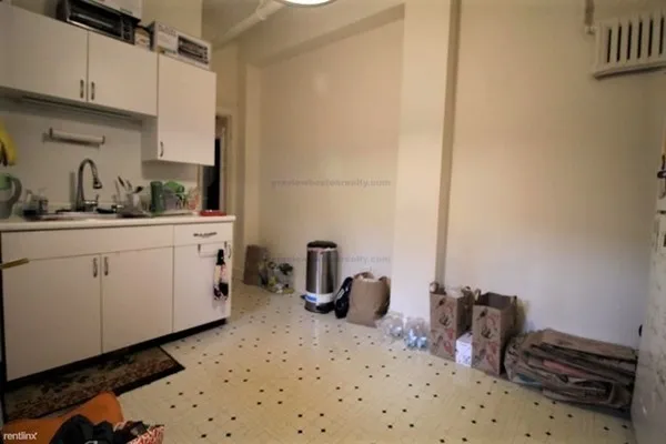 1 bed, 1 bath apartment for rent at 1666 Commonwealth Ave Unit 15, Brighton — photo 6 of 10