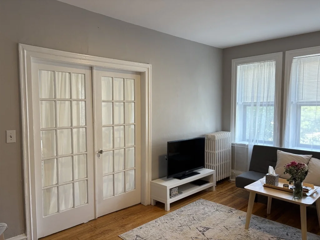 2 bed, 1 bath apartment for rent at 1666 Commonwealth Ave Unit 21, Brighton — photo 8 of 10