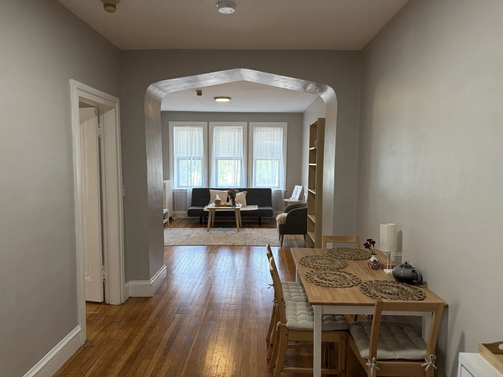 2 bed, 1 bath apartment for rent at 1666 Commonwealth Ave Unit 21, Brighton — photo 4 of 10