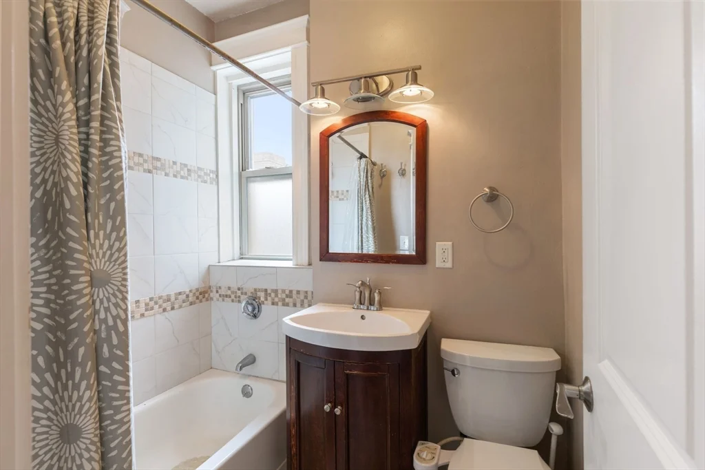 1 bed, 1 bath apartment for rent at 1669 Commonwealth Ave Unit 18, Brighton — photo 8 of 16