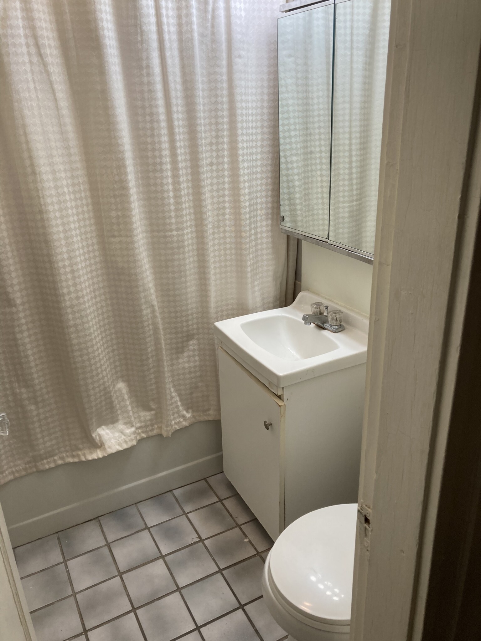 Studio bed, 1 bath apartment for rent at 1669 Commonwealth Ave Unit 2C, Brighton — photo 6 of 6