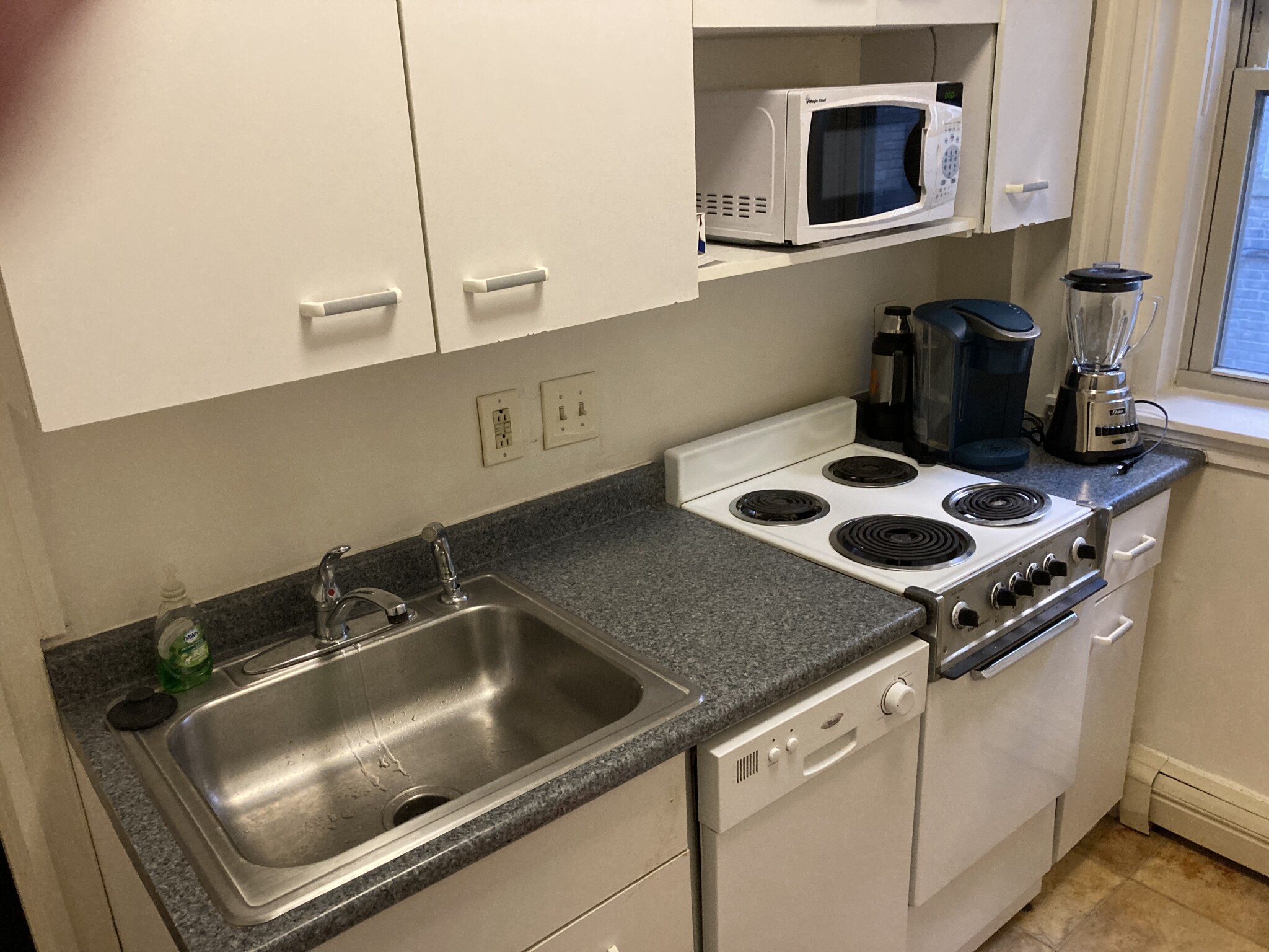 Studio bed, 1 bath apartment for rent at 1669 Commonwealth Ave Unit 2C, Brighton