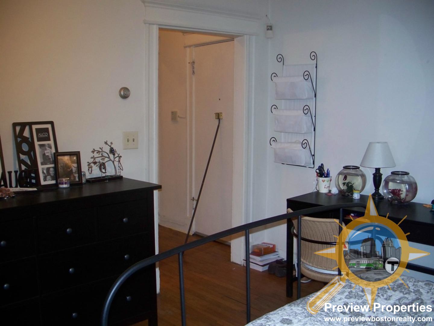 Studio bed, 1 bath apartment for rent at 1669 Commonwealth Ave Unit 2P, Brighton — photo 3 of 17