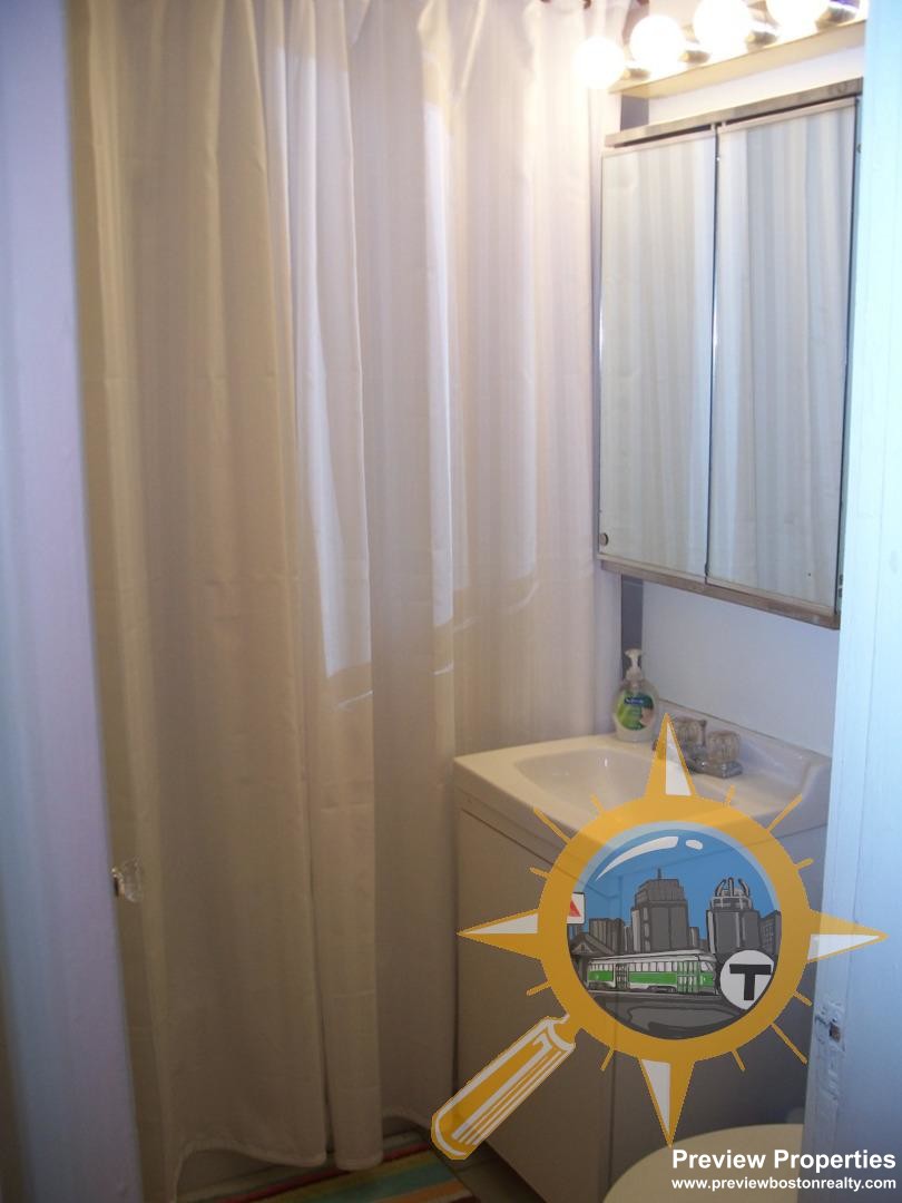 Studio bed, 1 bath apartment for rent at 1669 Commonwealth Ave Unit 2P, Brighton — photo 5 of 17