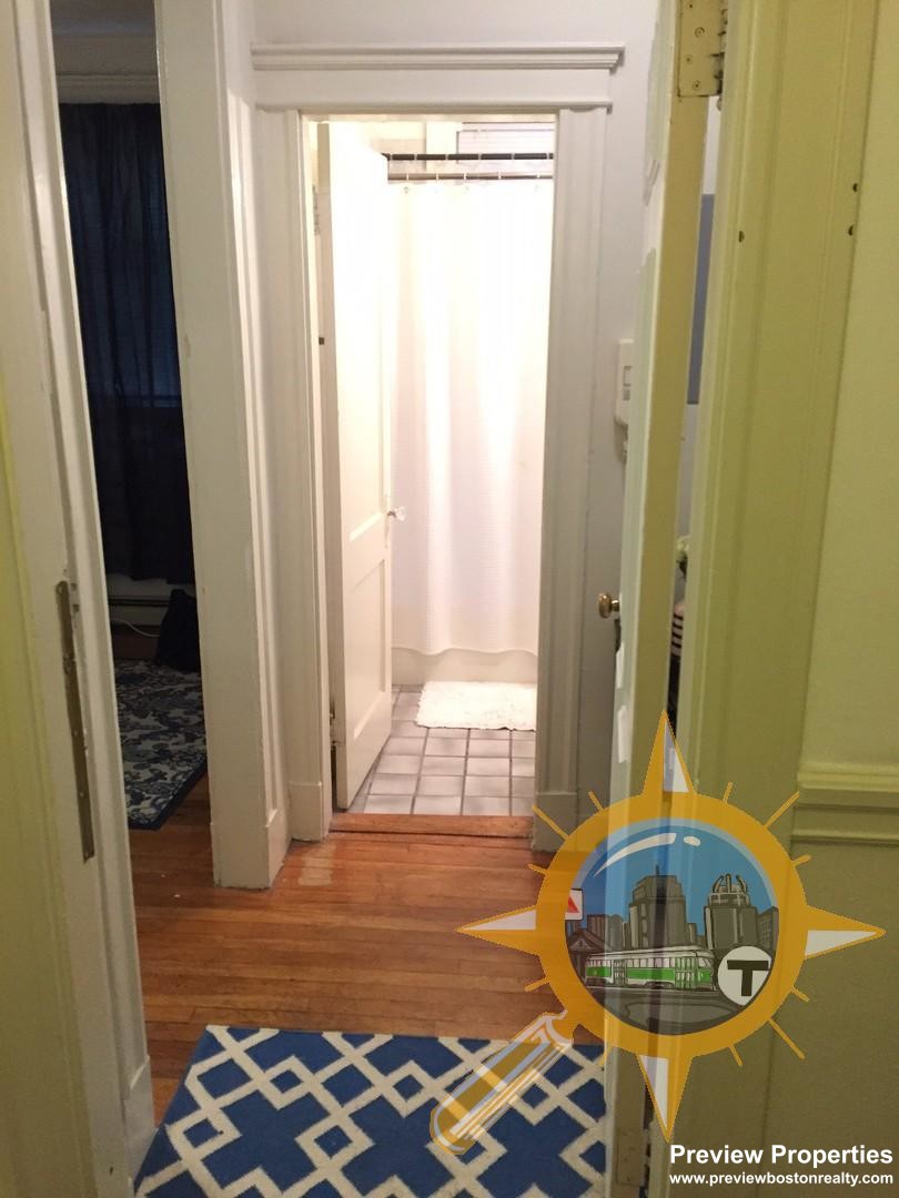 Studio bed, 1 bath apartment for rent at 1669 Commonwealth Ave Unit 2P, Brighton — photo 14 of 17