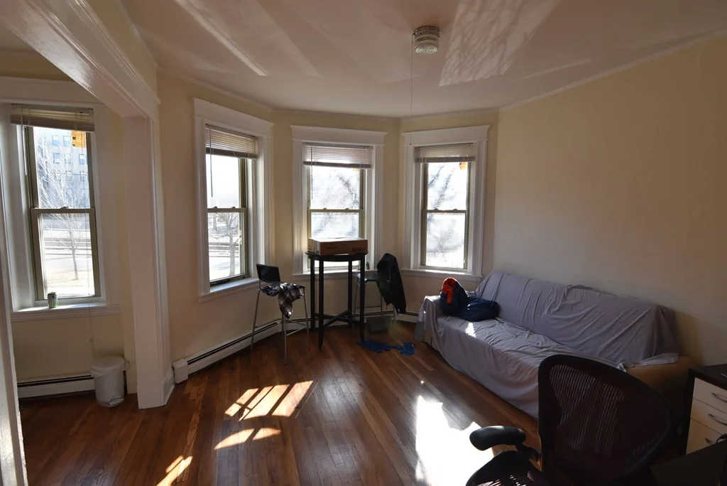 Studio bed, 1 bath apartment for rent at 1669 Commonwealth Unit 6, Brighton — photo 4 of 9