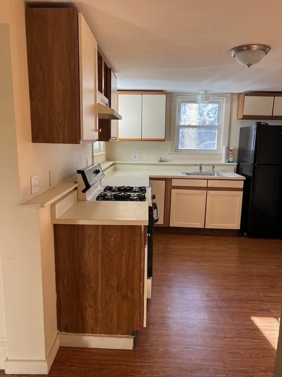 2 bed, 1 bath apartment for rent at 167-169 Pleasant St Unit 2, Whitman — photo 2 of 15