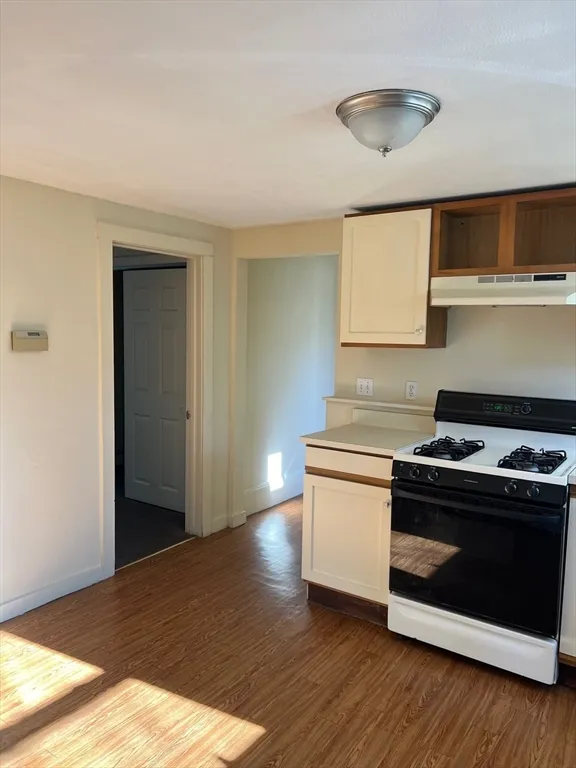 2 bed, 1 bath apartment for rent at 167-169 Pleasant St Unit 2, Whitman — photo 3 of 15