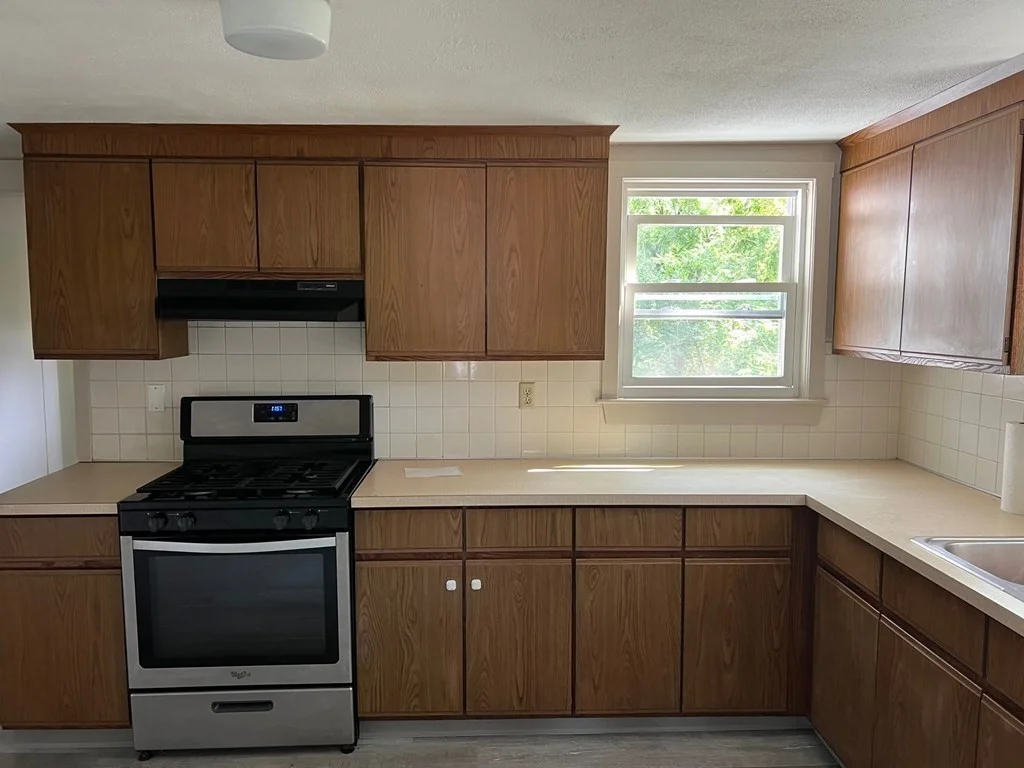 2 bed, 1 bath apartment for rent at 167-169 Pleasant St Unit 3, Whitman — photo 3 of 12