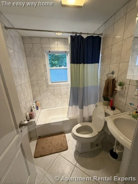 4 bed, 2 bath apartment for rent at 167-169 Summer St Unit 2, Arlington Center — photo 5 of 11
