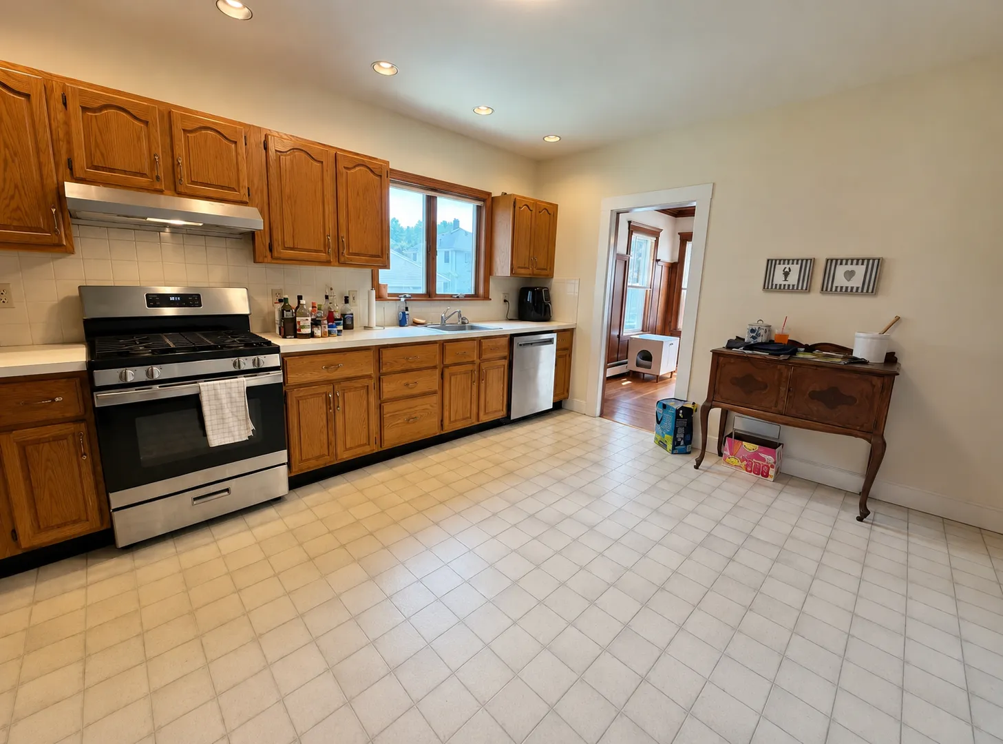 3 bed, 1 bath apartment for rent at 167 Allston St Unit 1, West Medford — photo 7 of 15