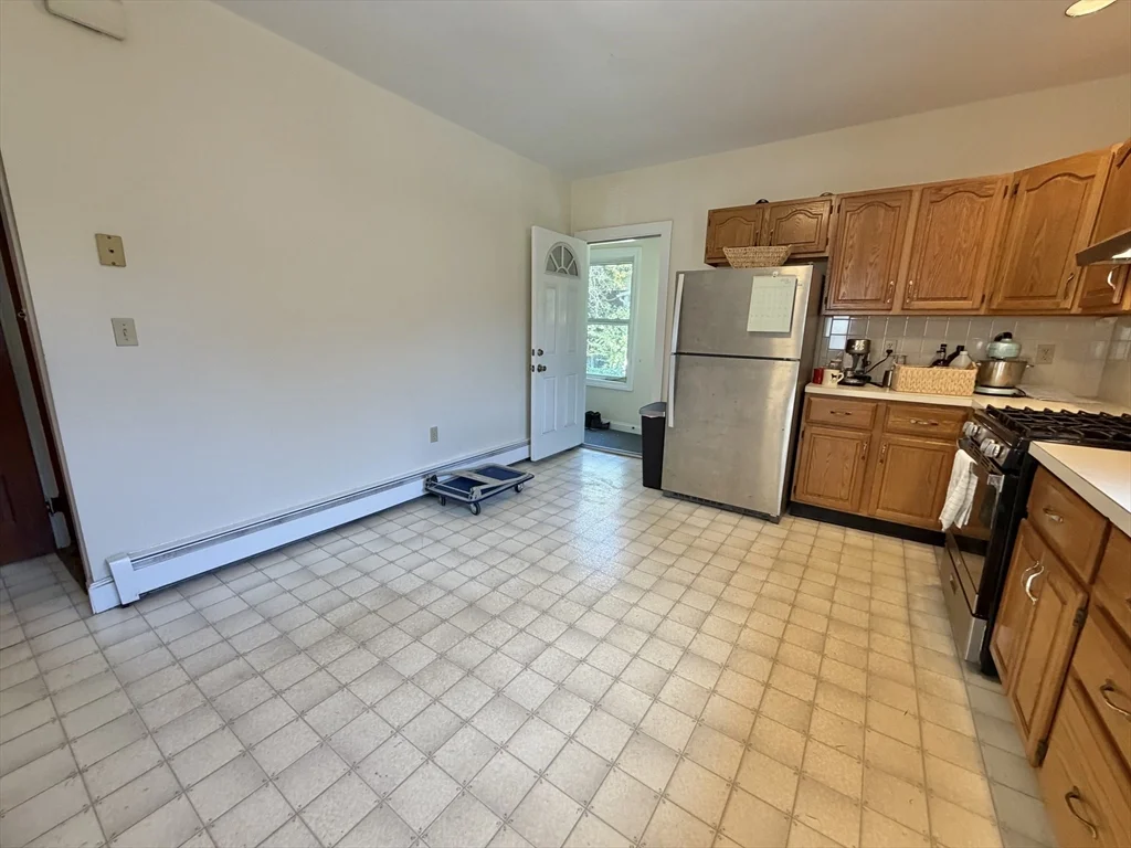 3 bed, 1 bath apartment for rent at 167 Allston St Unit 1, West Medford — photo 8 of 22