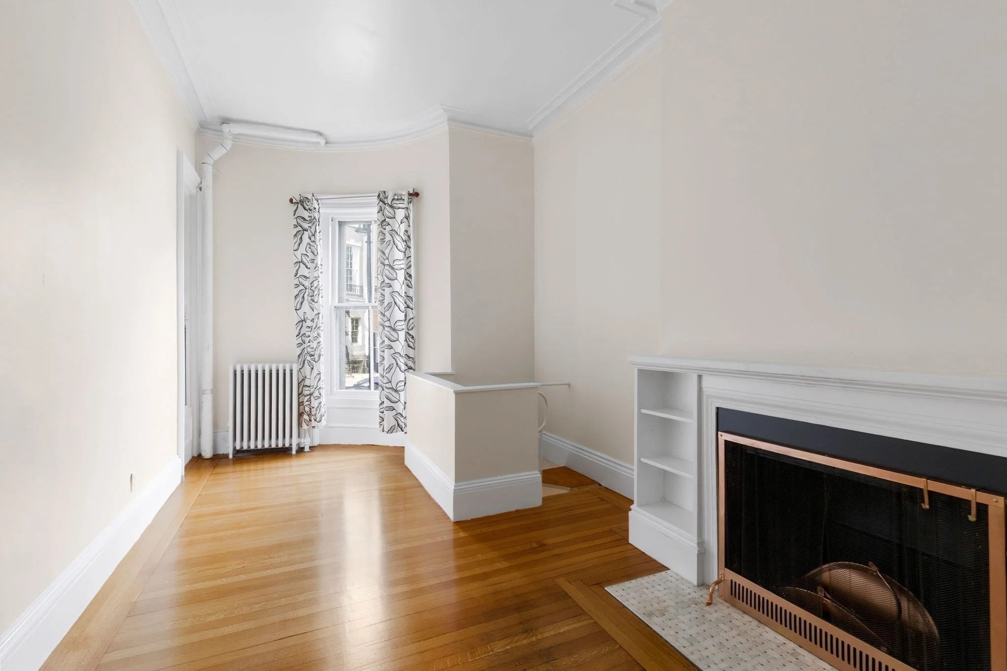 1 bed, 2 bath apartment for rent at 167 Beacon St Unit 1/3, Back Bay — photo 3 of 16