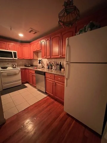 Studio bed, 1 bath apartment for rent at 167 Beacon St Unit 1, Back Bay — photo 8 of 11