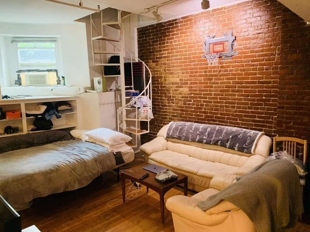 Studio bed, 1 bath apartment for rent at 167 Beacon St Unit 1, Back Bay — photo 5 of 11