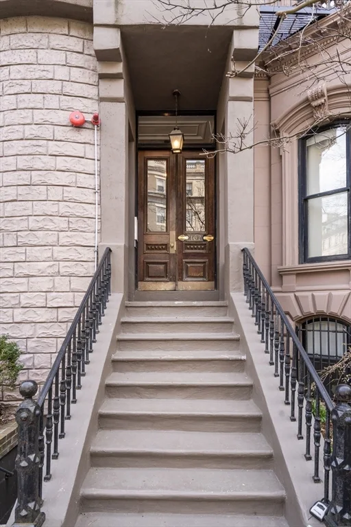 Studio bed, 1 bath apartment for rent at 167 Beacon St Unit 2, Back Bay — photo 3 of 18
