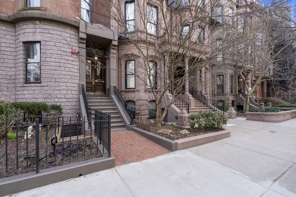 Studio bed, 1 bath apartment for rent at 167 Beacon St Unit 2, Back Bay — photo 17 of 18