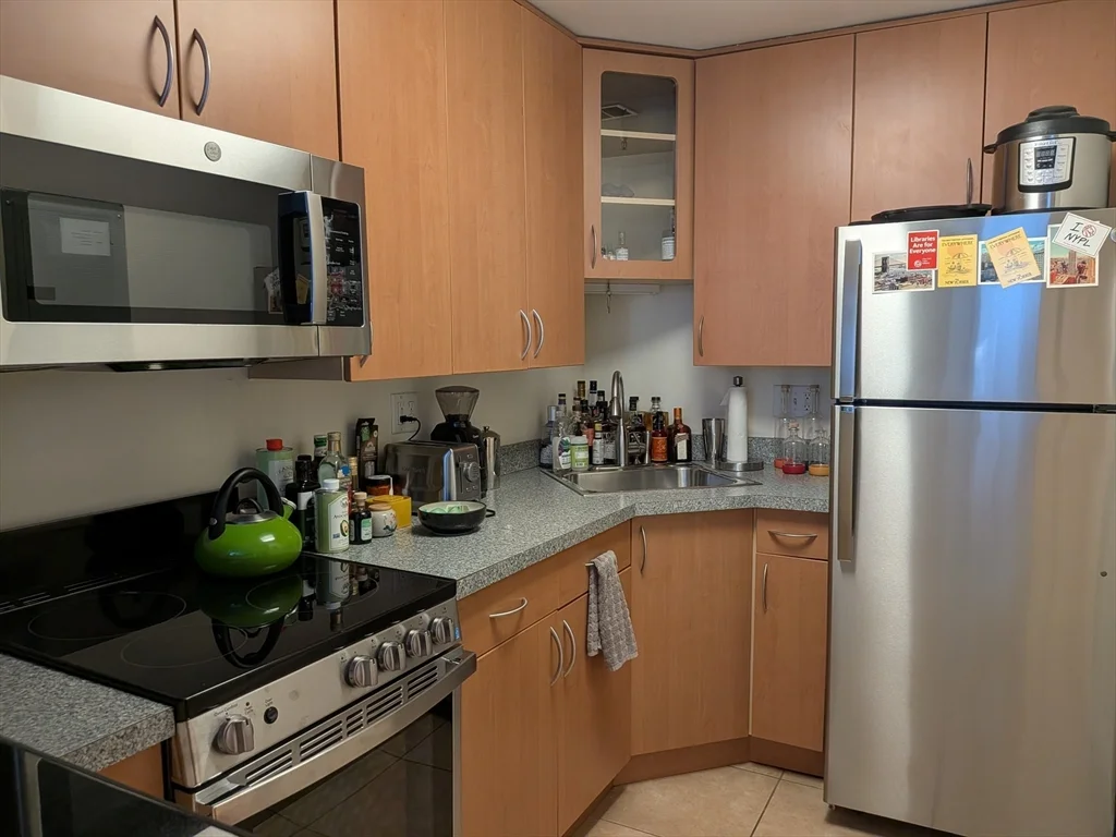 1 bed, 1 bath apartment for rent at 167 Beacon St Unit 9, Back Bay