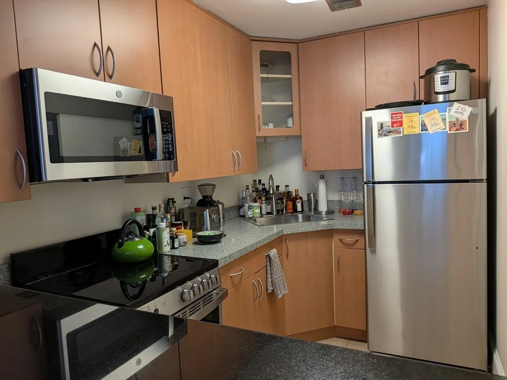1 bed, 1 bath apartment for rent at 167 Beacon St Unit 9, Back Bay — photo 3 of 11