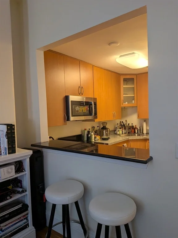 1 bed, 1 bath apartment for rent at 167 Beacon St Unit 9, Back Bay — photo 2 of 11