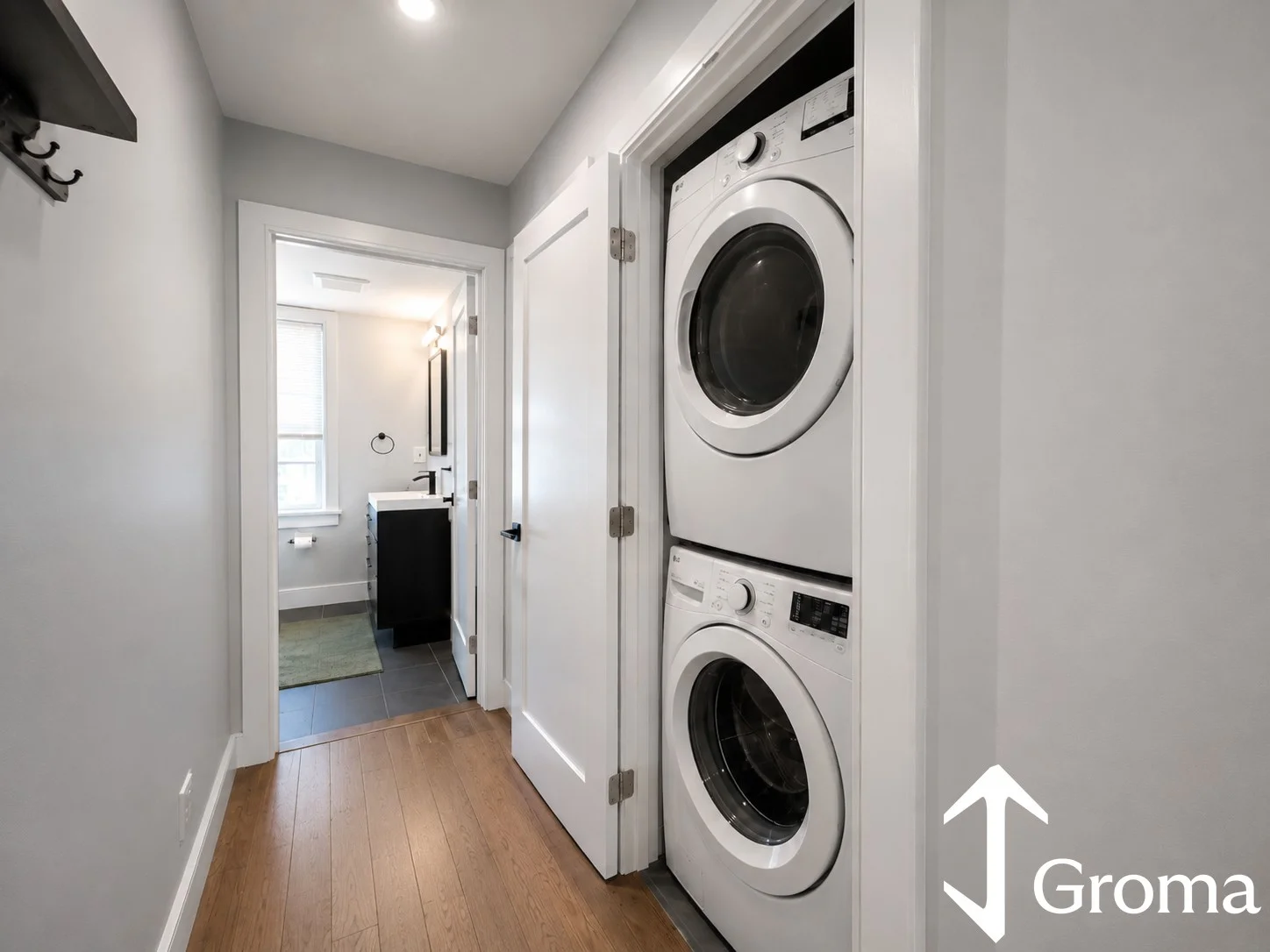4 bed, 2 bath apartment for rent at 167 Charles River Rd Unit 4, Angleside — photo 10 of 11