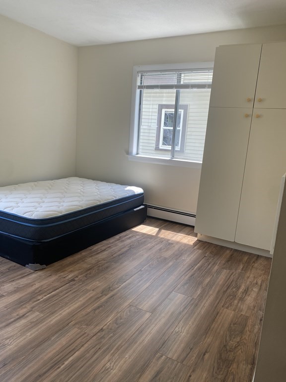 5 bed, 2 bath apartment for rent at 167 College Ave Unit 1, Tufts University — photo 2 of 3